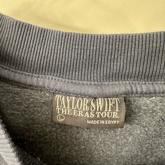 Large Blue Crew Neck - Taylor Swift The Eras Tour - Picture 2 of 3